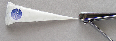 clip the tip of a 'white henna' cone